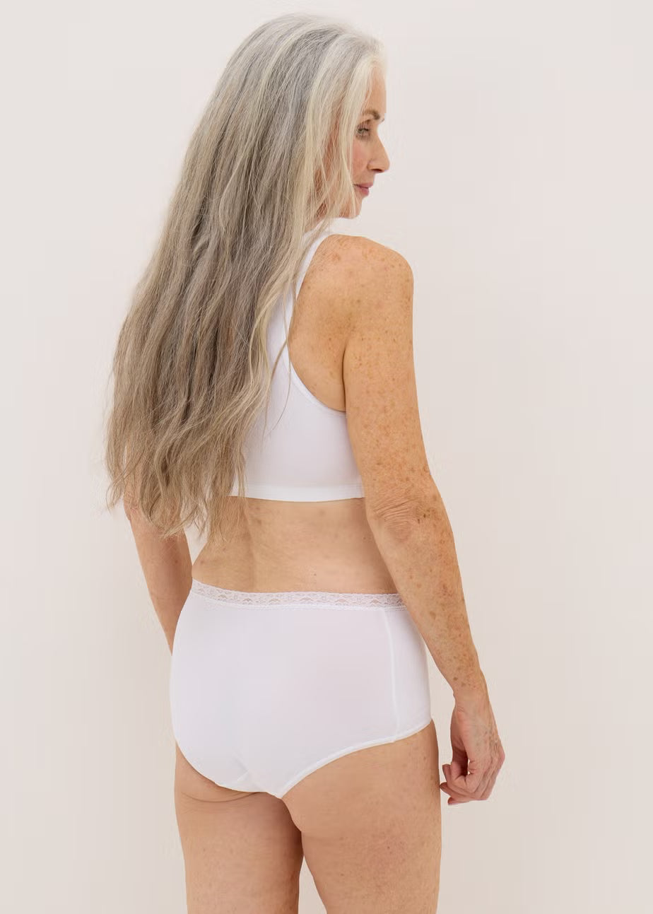 Choosing Clothes and Underwear for Sensitive Skin and Bladder Leaks in Midlife